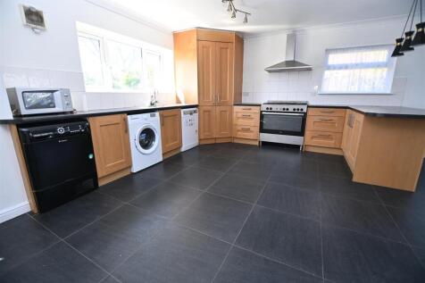 Kitchen / Diner / Lounge