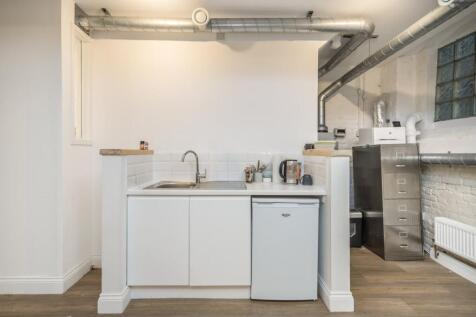 60 Weston Street Lower Ground kitchen.jpg