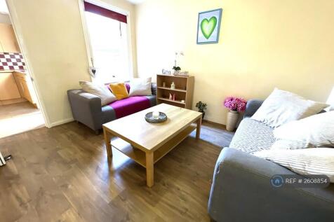 Grange Avenue, Reading, RG6 photo 3