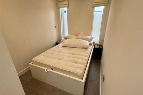 15 Drydock Bedroom