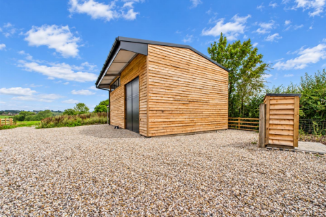 Double Garage/ Carport