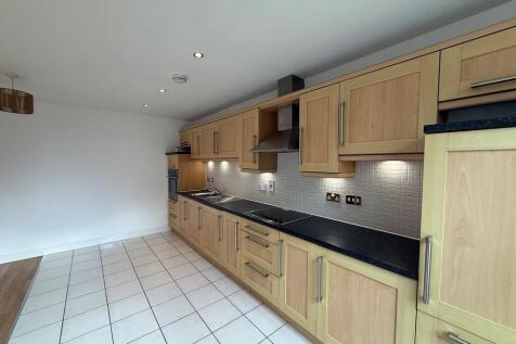 Southlands, Bramhall Lane, Davenport photo 3