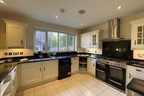 Augustus Close, Stanmore, HA7 photo 3