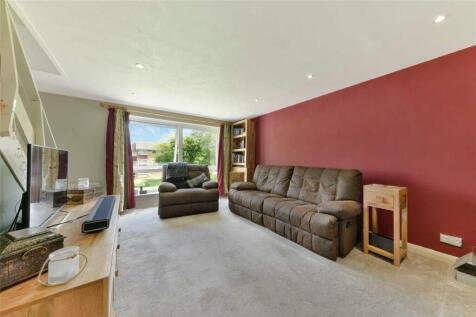 Basinghall Gardens, Sutton, Surrey, SM2 photo 3