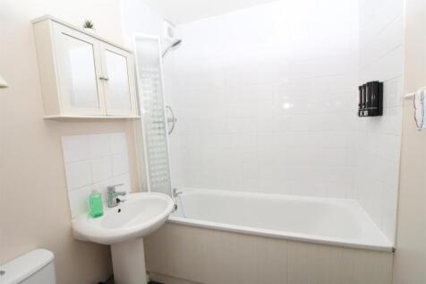 Bathroom.JPG
