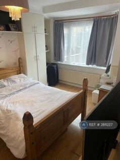 Bedroom 1 (Double)