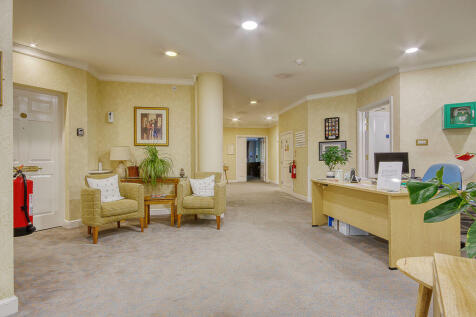 Communal Entrance Foyer