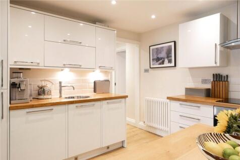 Navarino Road E8