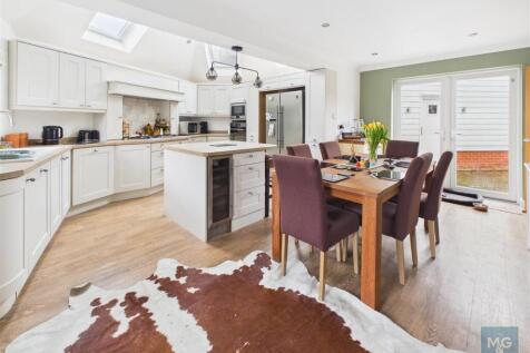 Kitchen/Living Area