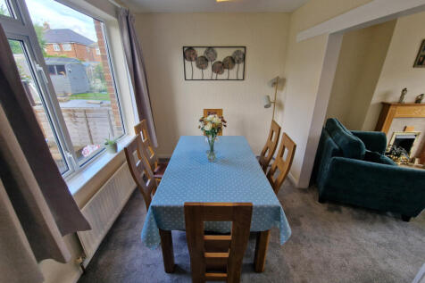 Moorside Road, Honley, HD9 photo 5