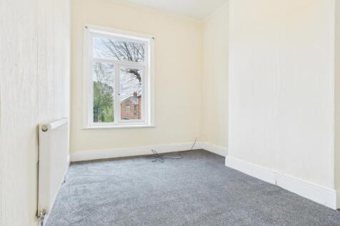 CAM03729G0-PR0167-STILL016