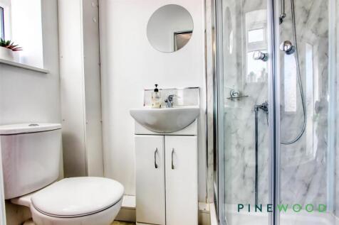 GROUND FLOOR SHOWER ROOM (HOUSE)