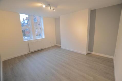 5 Vine Street Bedroom 1.JPG