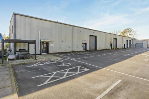 8687215-exterior01-v2-800.jpg