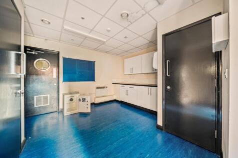 1373395-9-6900a3b9ddc75