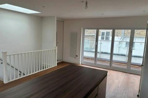 Reception Room doors to balcony.jpg