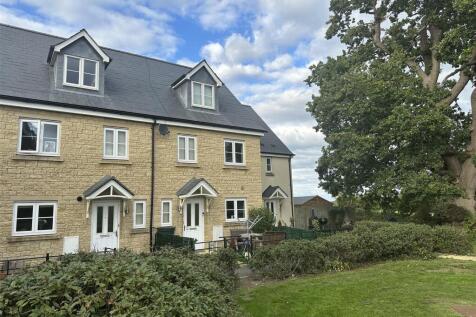 Chippenham, SN15 - property photo