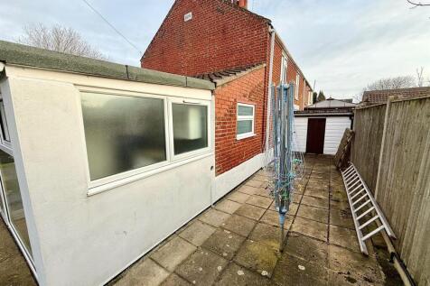 Rear Courtyard