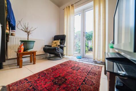 Call 02920 454555 to secure your viewing_13