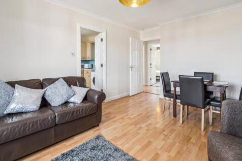 Burnvale Place, Livingston, West Lothian photo 4