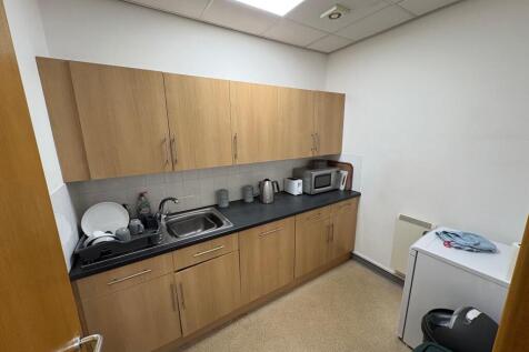 Office to rent Image 9