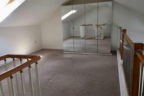 Falcon Drive, Christchurch, Dorset, BH23 photo 3