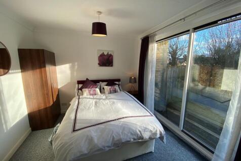 Room 6 (Main)