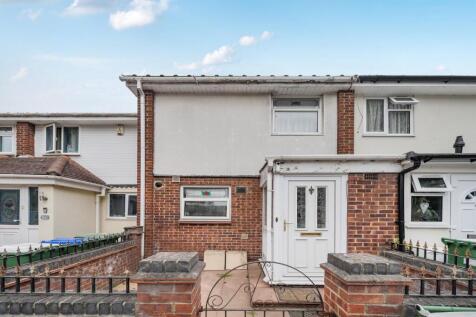 London, SE28 - property photo