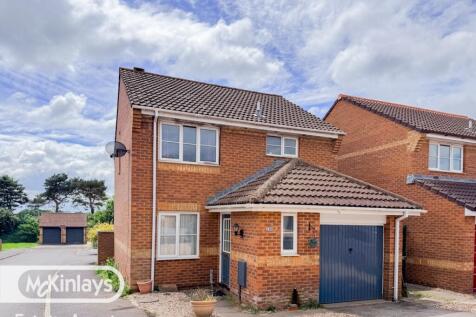 Well Presented Three Bedroom Detached Home with S