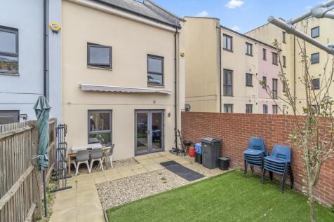 Eighteen Acre Drive, Patchway, Bristol photo 5
