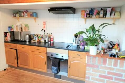 5 Bedroom Terraced House for rent