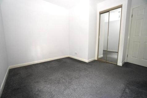 31 Castle Court, Kirkintilloch, Glasgow G66 1LL photo 4