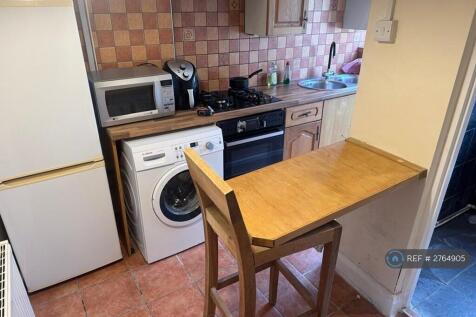 Dining Or Desk Area 