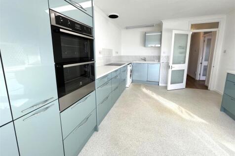 Compass Rise, Taunton photo 4
