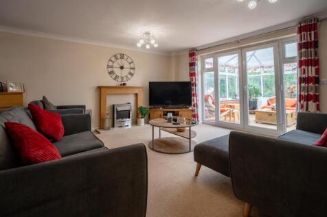 41 Skylark Way Bucks 28 Sept 2026-39.jpg