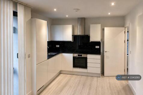 Kitchen / Reception 