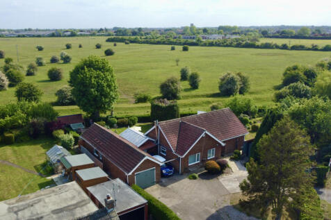 3 Bedroom Detached House - For Sale