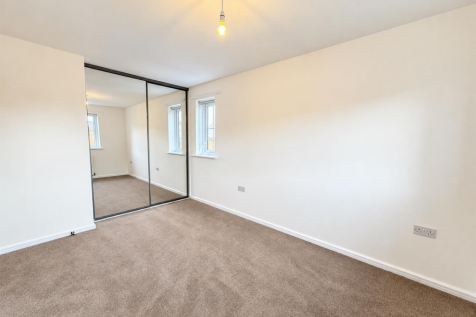 bedroom 1 .png