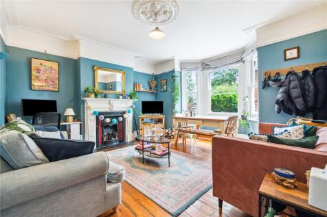 London, SW17 - property photo