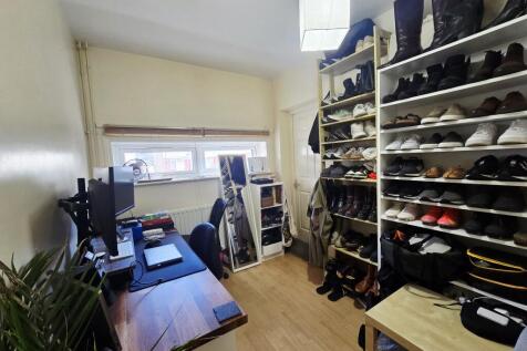 Blairderry Road, Streatham, SW16 photo 3