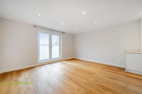 ae152c33-17bb-406...