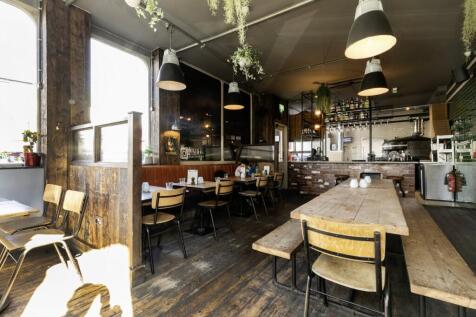 184 Well Street 16.jpg