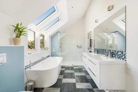 6 bed, 5 bath Detached in Bristol - Photo 27