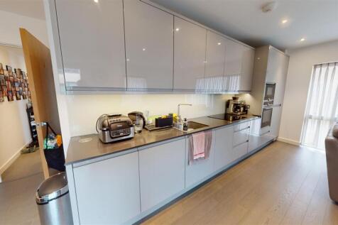 Felar Walk, Colindale photo 5