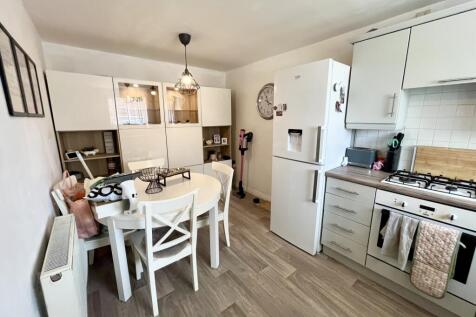 Hucknall, NG15 photo 3