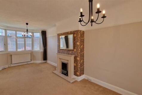 Hill Top Avenue, Winsford photo 4