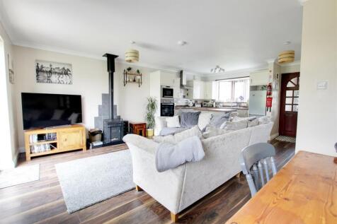 Open Plan Kitchen/ Reception/Diner