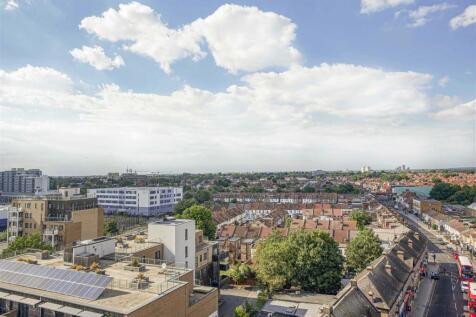 Hounslow, TW3 - property photo