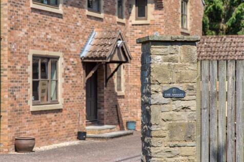 The Spinney External-17.jpg