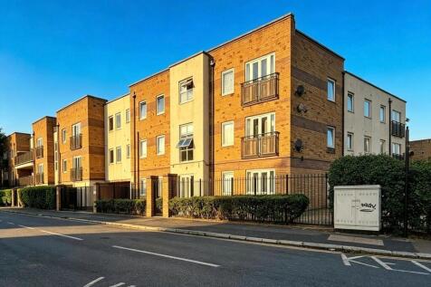 20 Luton Road, Lo...